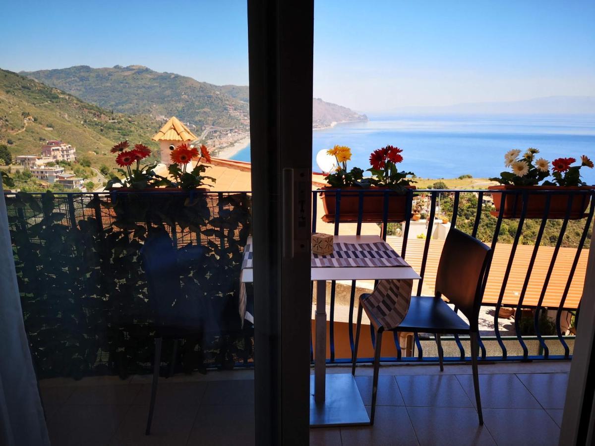 Athena Charming Rooms Taormina Exterior foto